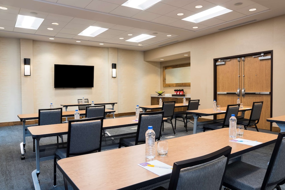 Hyatt Place Ann Arbor 42/53