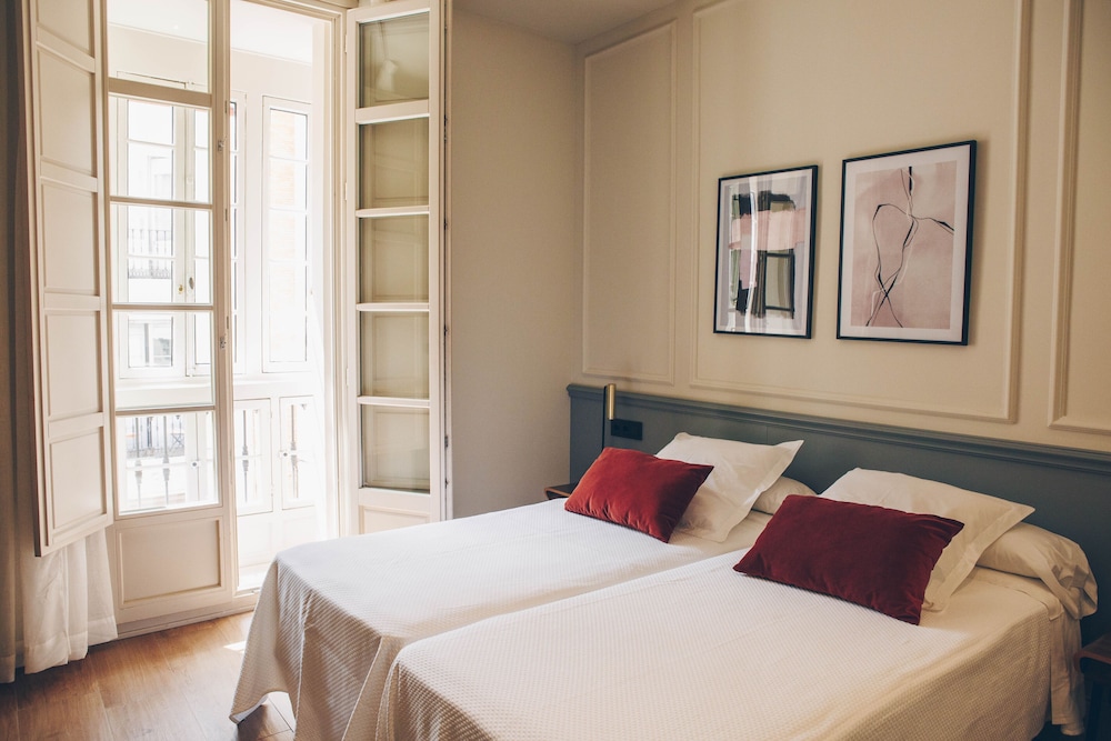 Alcazaba Premium Hostel 20/50