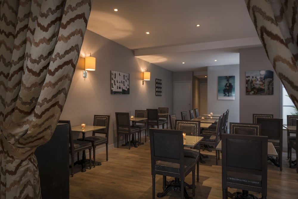 Acacias Etoile Hotel 32/52