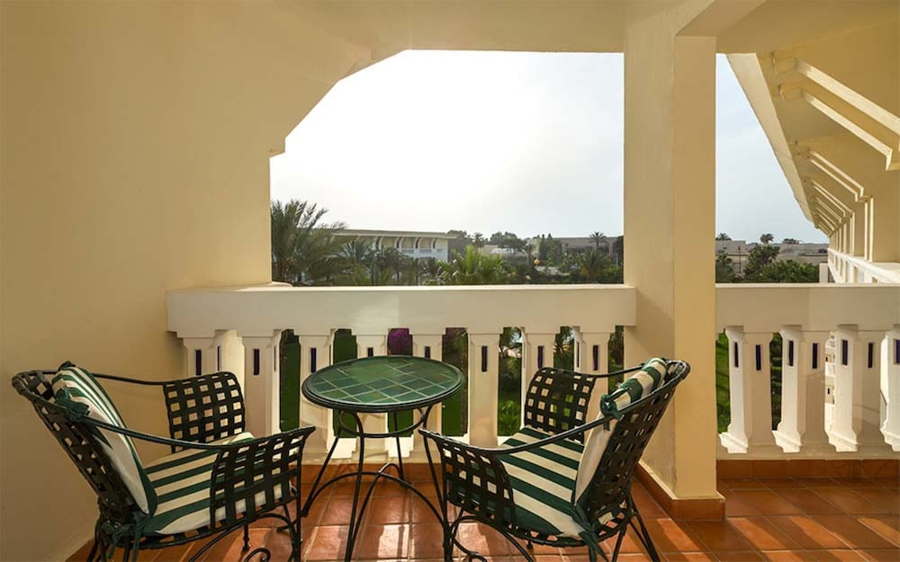 Medina Belisaire and Thalasso 56/70