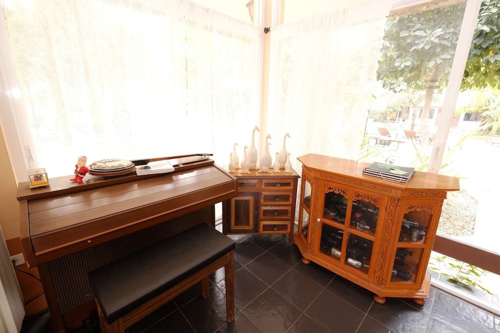 Piya Guesthouse 11/57
