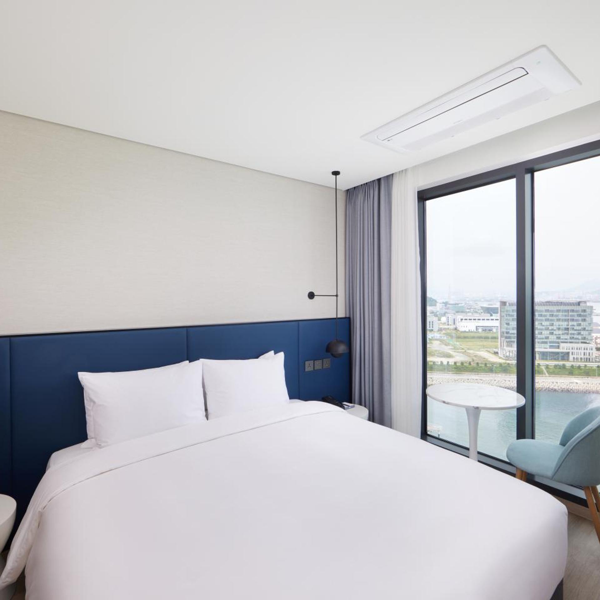 Deluxe, King Bed, Ocean View