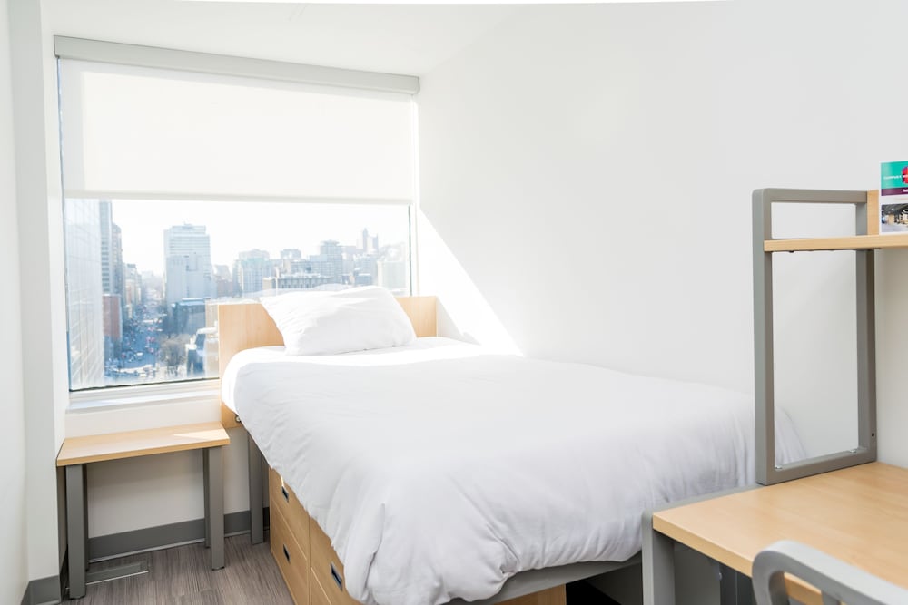 SUITE, TWIN BEDS