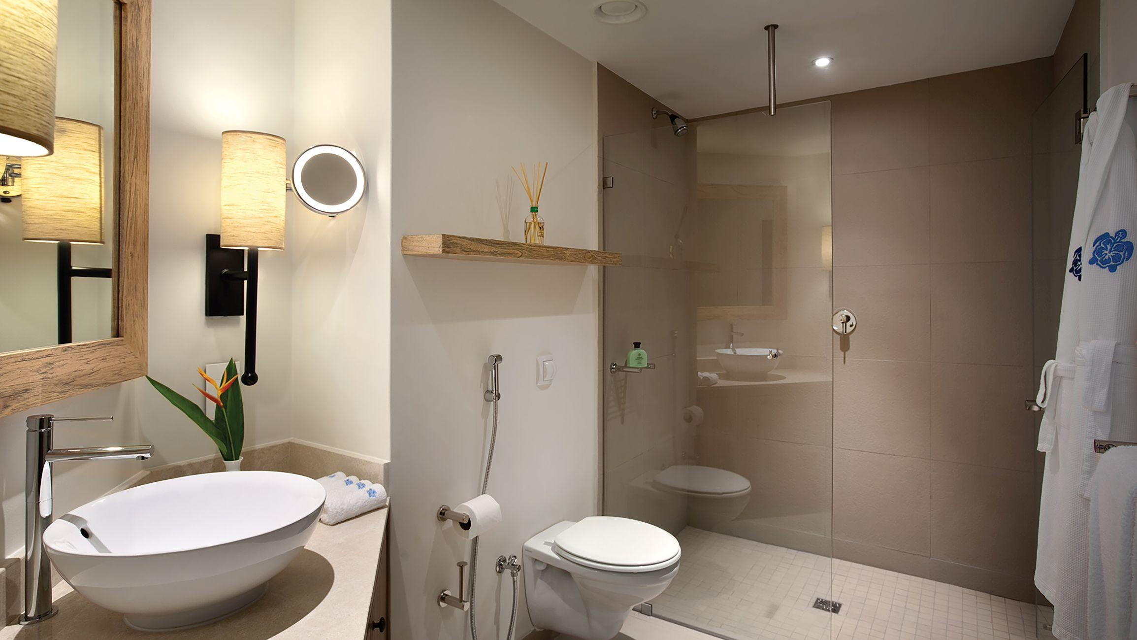 Suite, Hill View