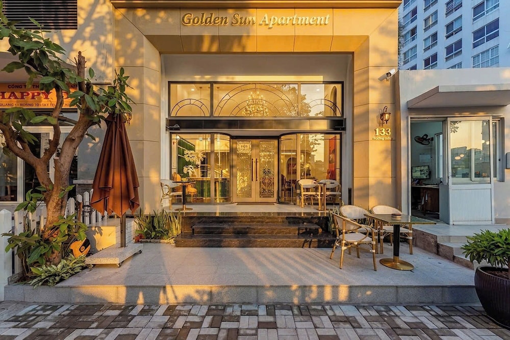 Golden Sun Apartment & Hotel 4/50