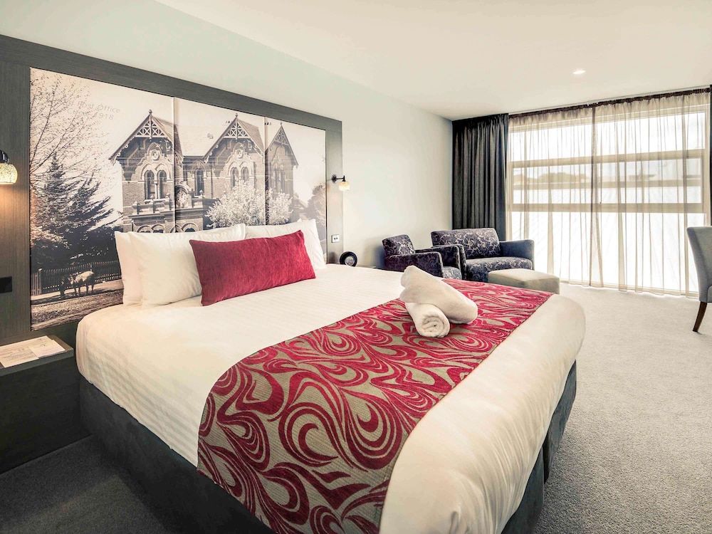 Mercure Warragul 10/67