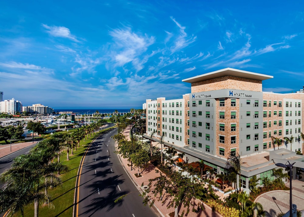 Hyatt House San Juan 1/74