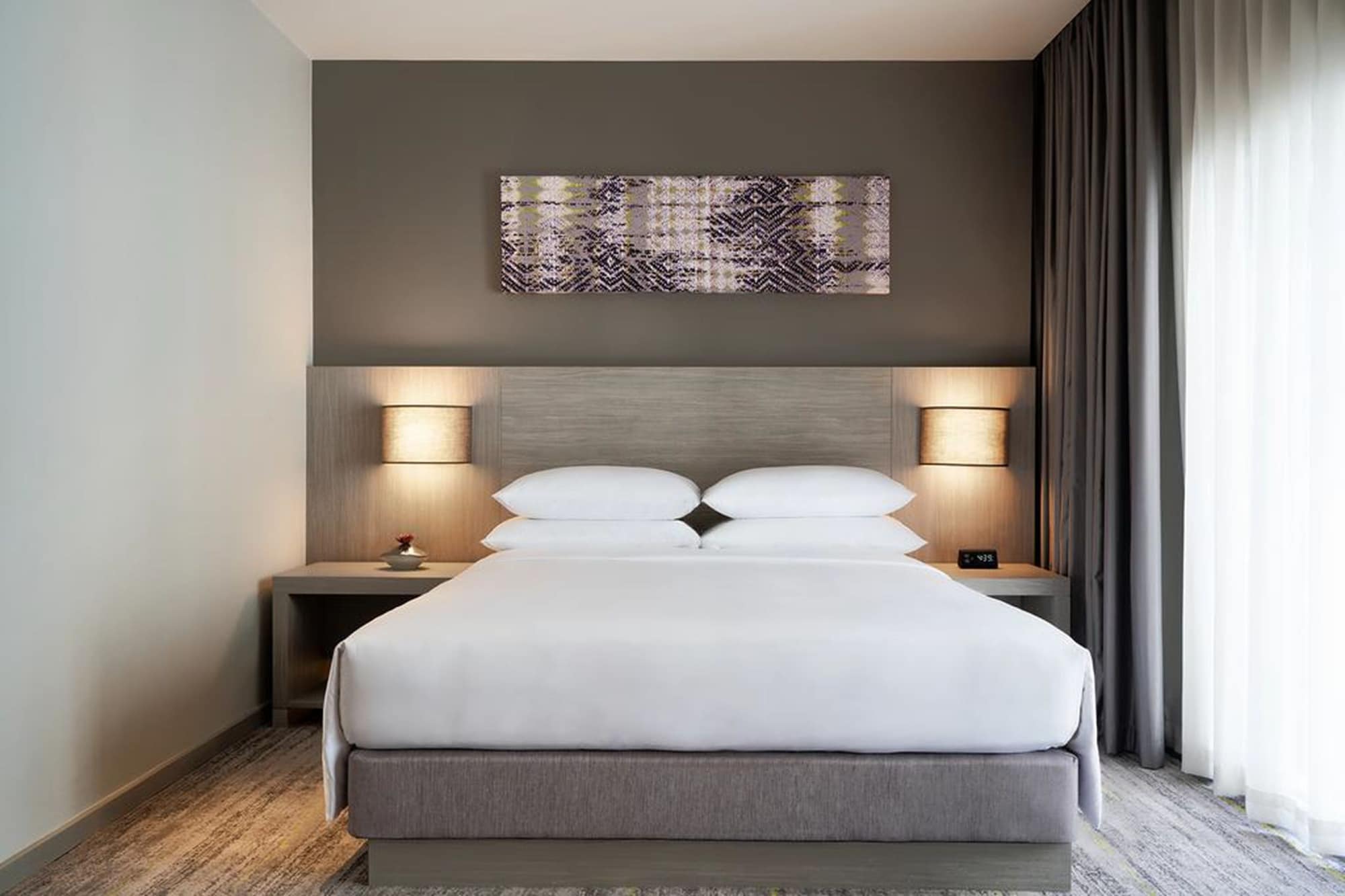 STANDARD, KING BED, SOFA