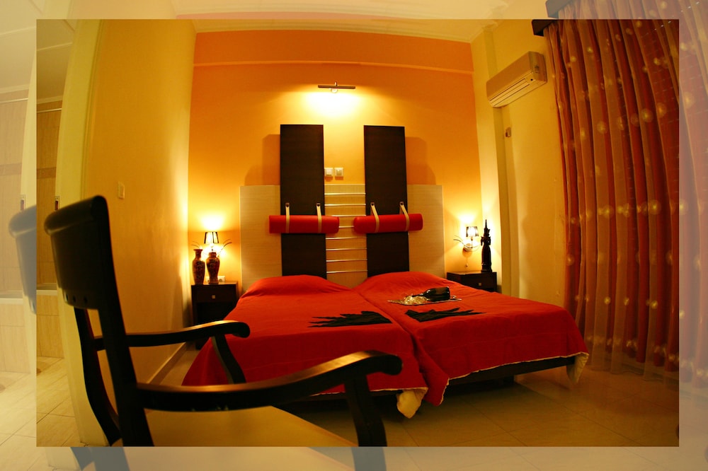 Ionis Art Hotel 24/51