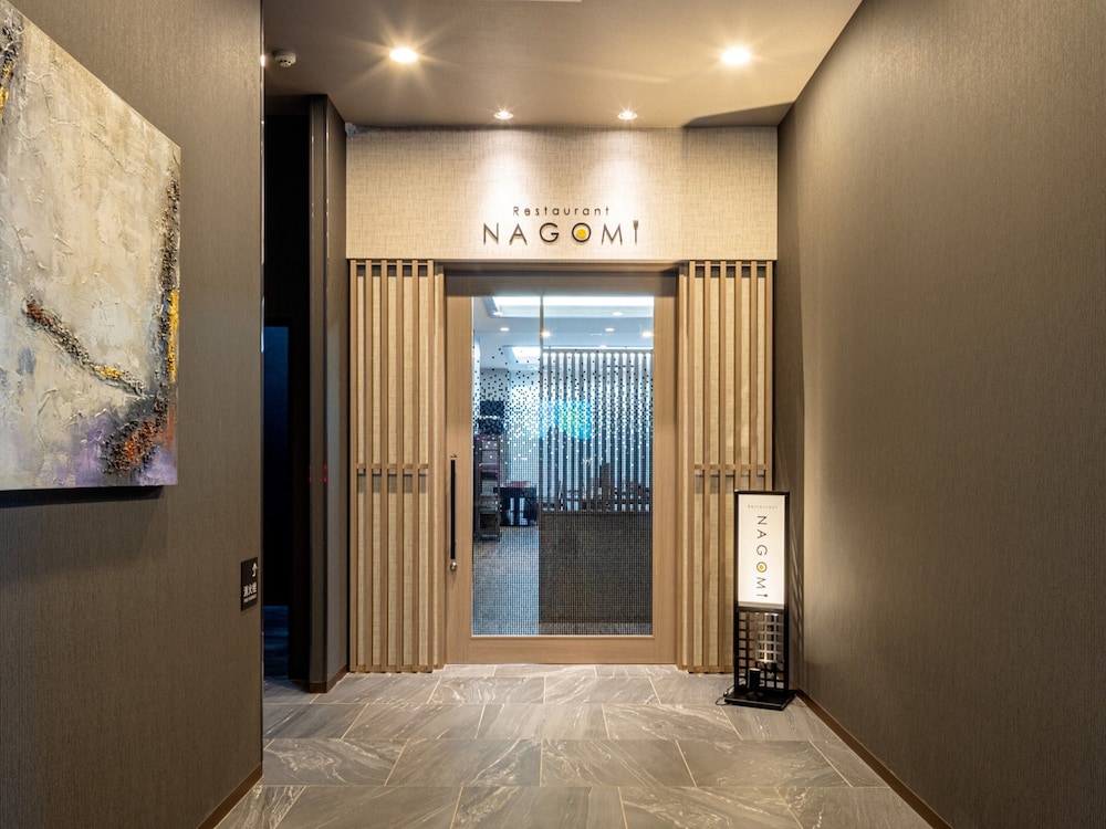 Hotel Route Inn Tonami Inter 18/27