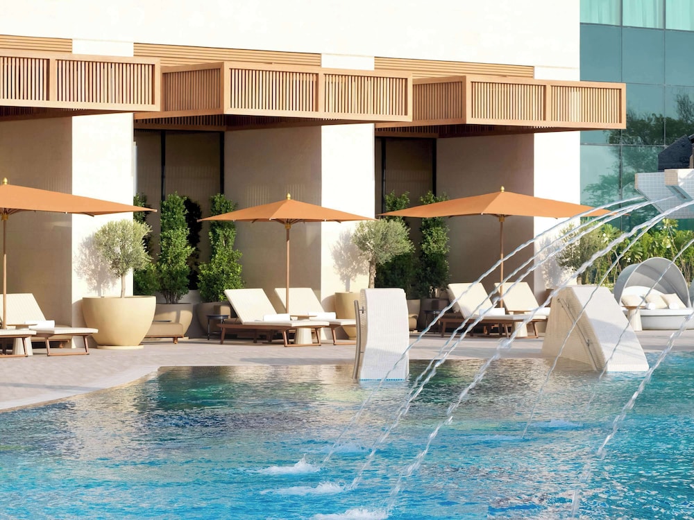 swimming pool spa