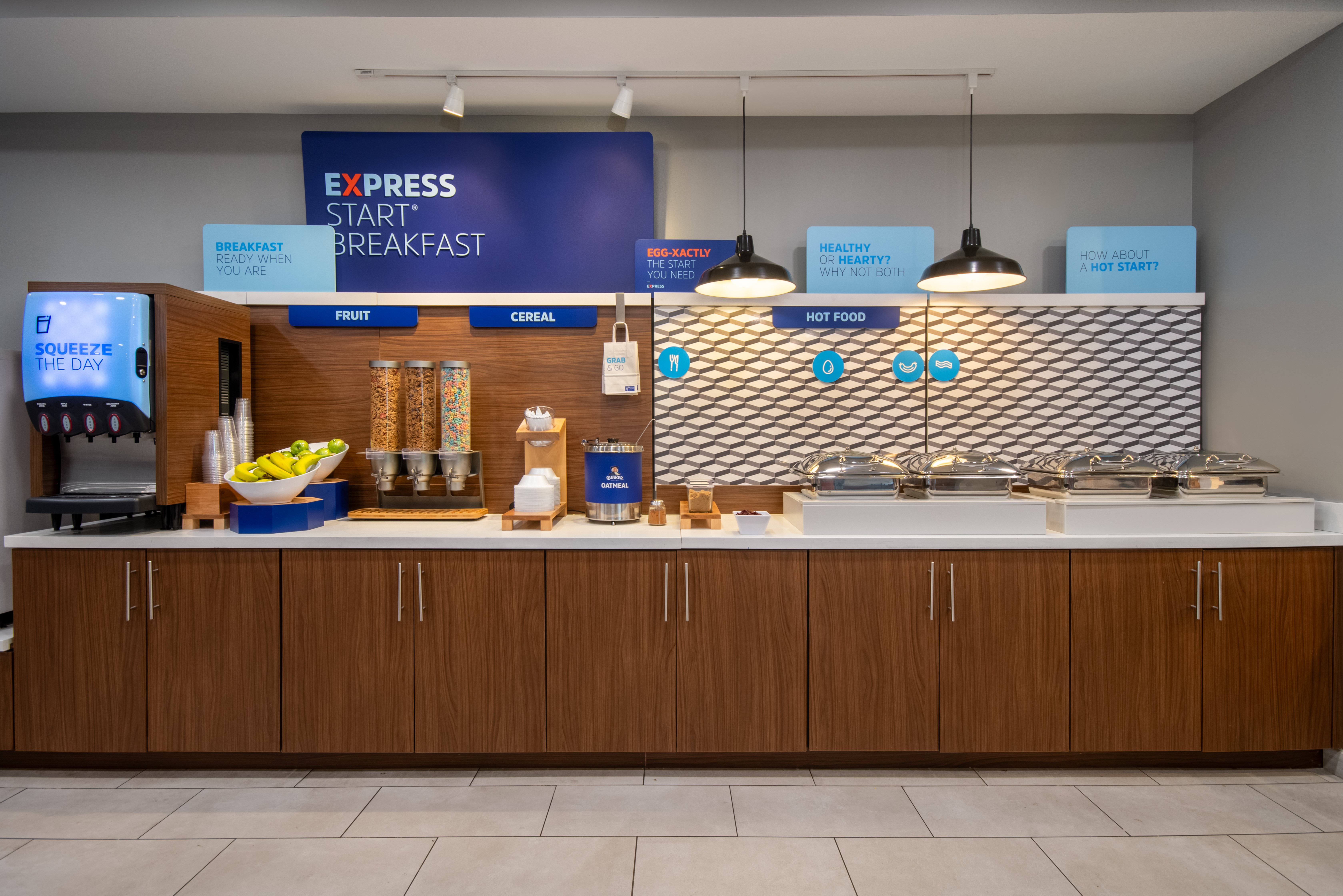Holiday Inn Express & Suites Muskegon - Grand Haven, an IHG Hotel 6/32