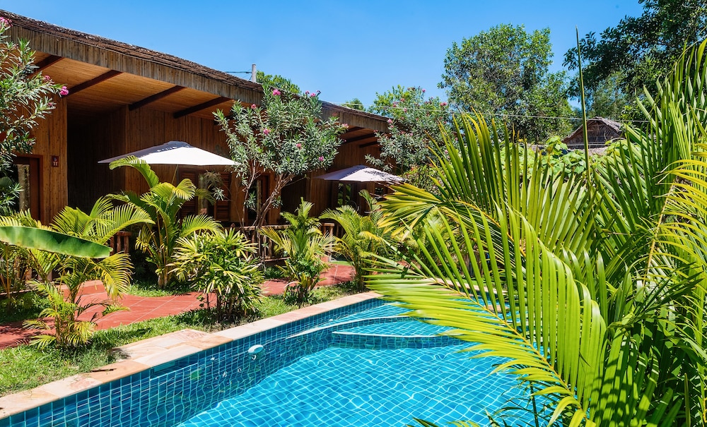 Sok Sabay Resort 53/59