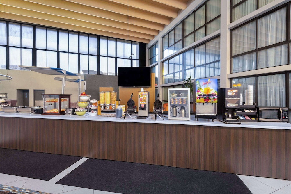 restaurant cafeteria