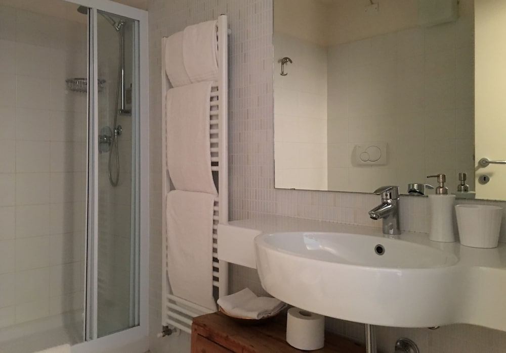 Vialeromadodici Rooms & Apartments 56/58