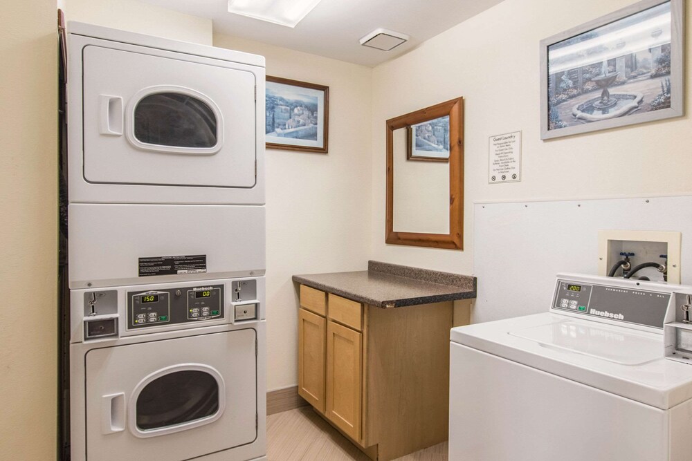 Quality Inn Foristell, MO 21/48