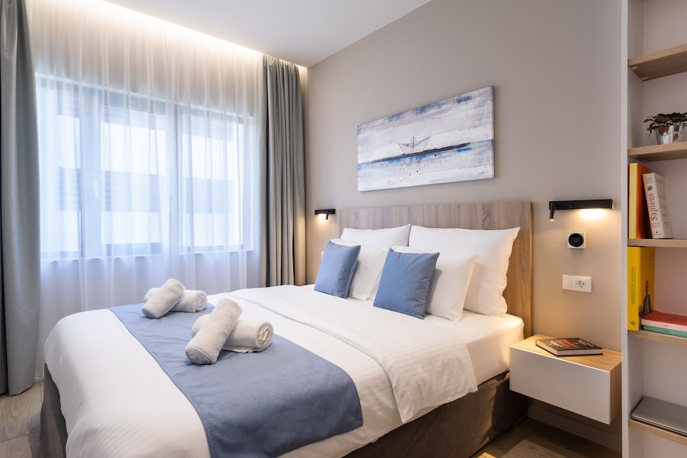 Deluxe, Apartment, King Bed, Sofa