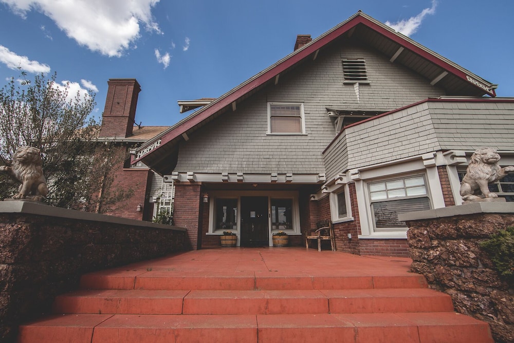 Greenway Manor 1/56