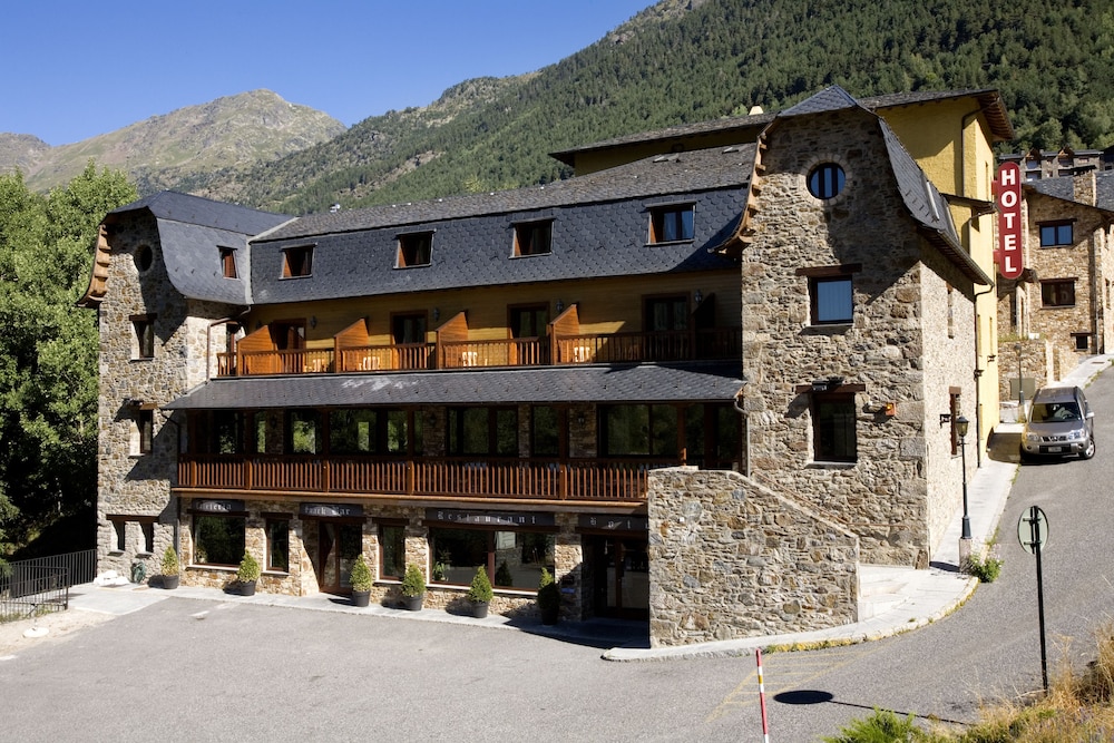 Hotel & SPA Niunit 1/17