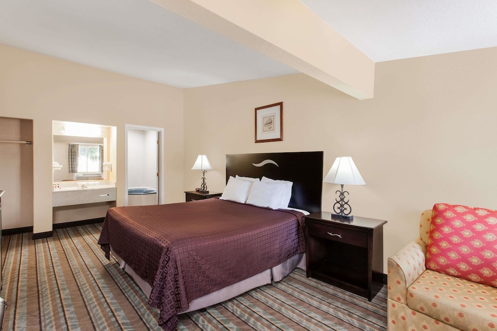 Travelodge by Wyndham San Diego SeaWorld 18/35