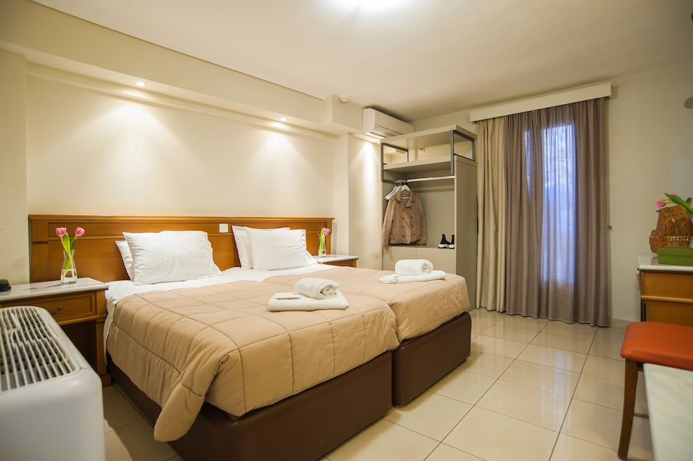 Fedriades Hotel 28/77