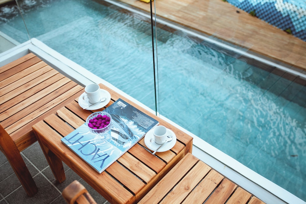 Anona Beachfront Phuket Resort 31/65