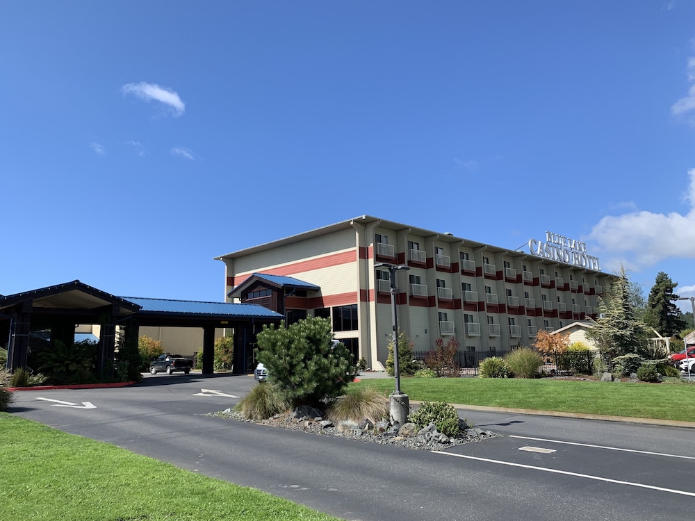 Blue Lake Casino Hotel 21/28