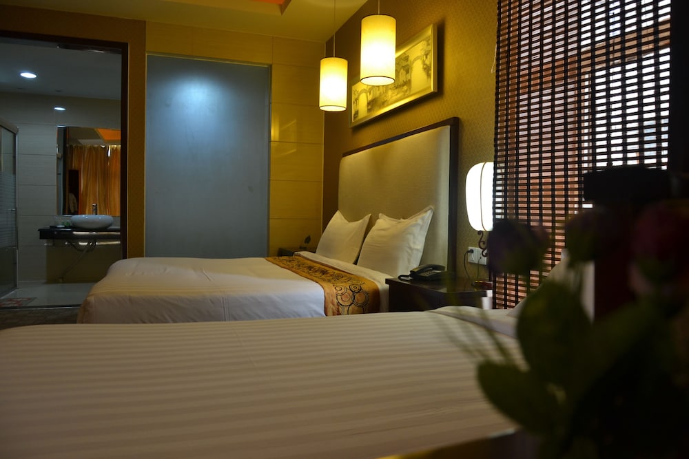 Kololo Courts Hotel & Restaurant 15/40