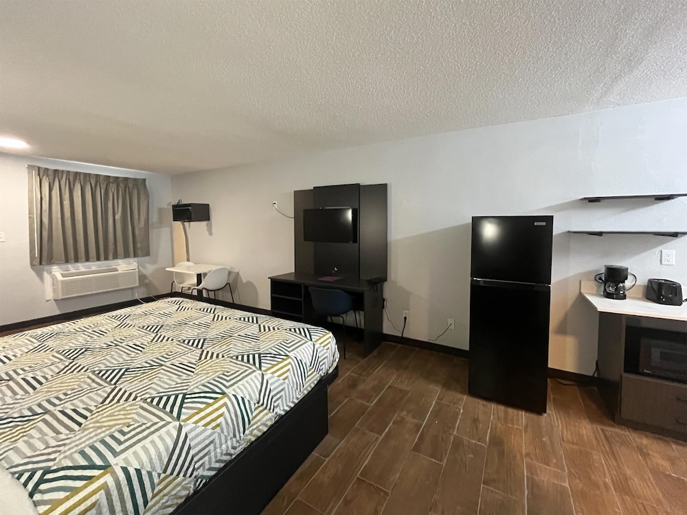 Studio6 Suites Hurricane, WV 20/41