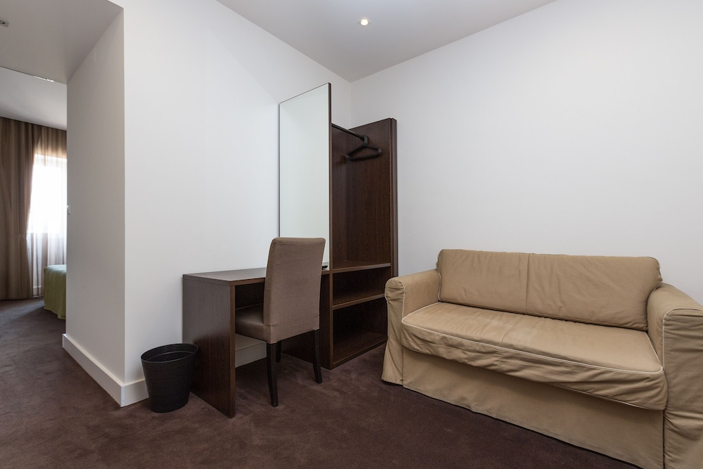 Riversuites 29/50