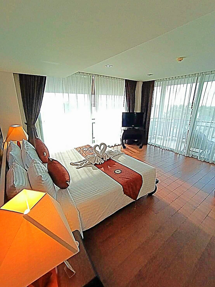 Royal Thai Pavilion Jomtien Boutique Resort 33/78
