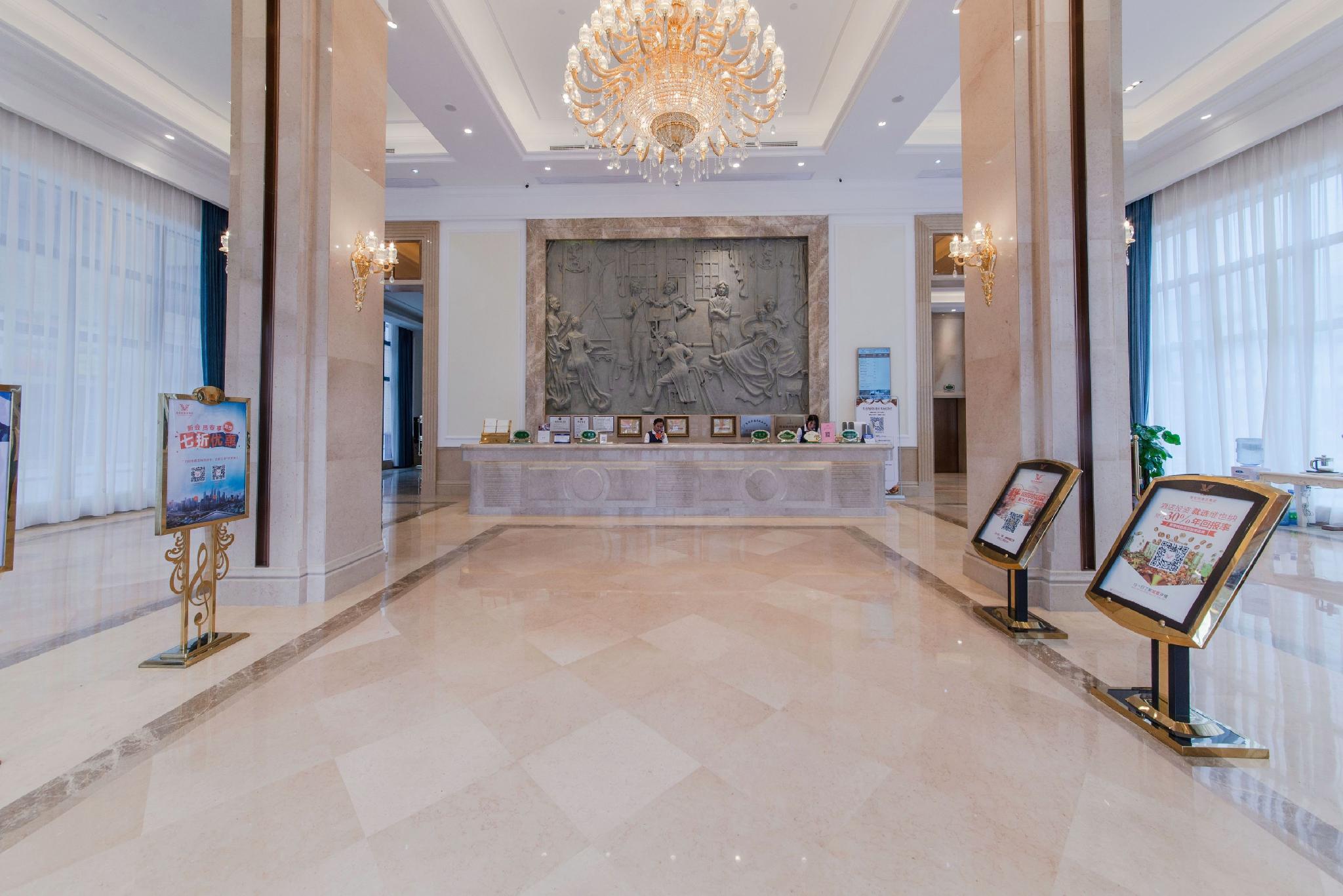Vienna Hotels Group Zhuhai 8/53