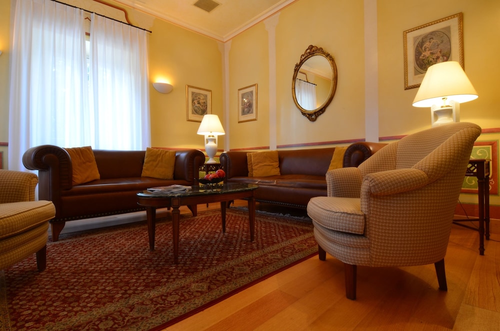 Siora Vittoria Boutique Hotel 28/48