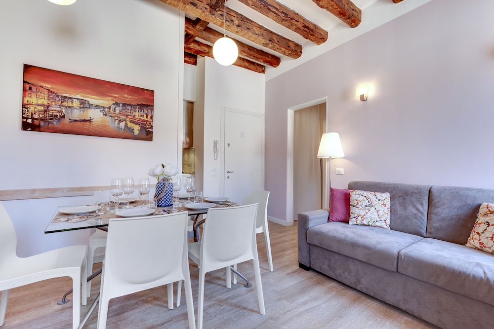 Rialto Botteri Apartments 27/50