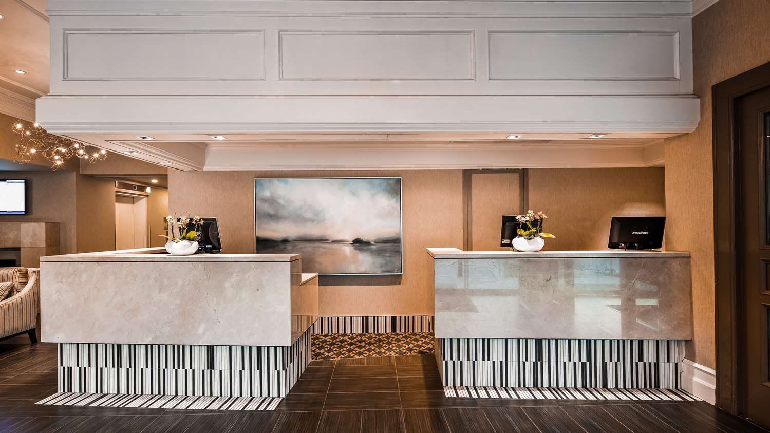 Lobby at Georgian Court Hotel, WorldHotels Elite, VANCOUVER - BRITISH COLUMBIA