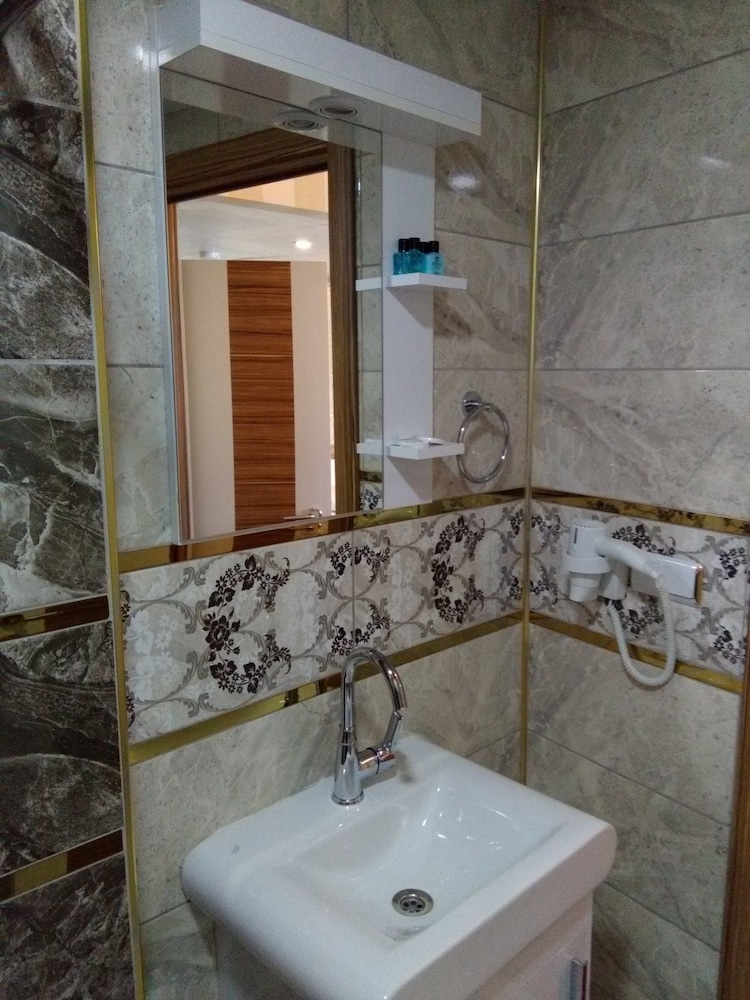 RMS Atlas Otel 20/23