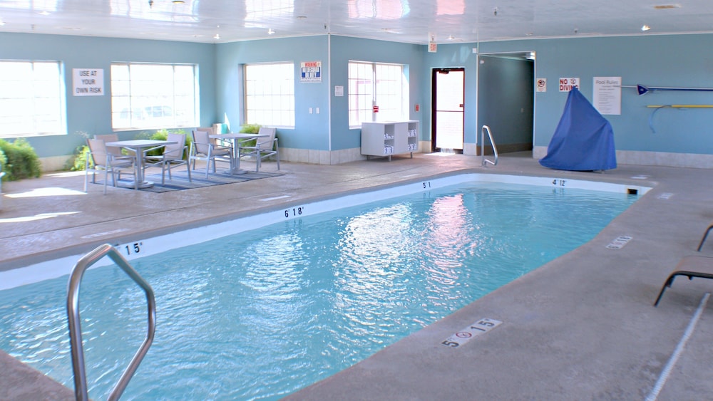 Holiday Inn Express Hotel And Suites Plainview 1/36