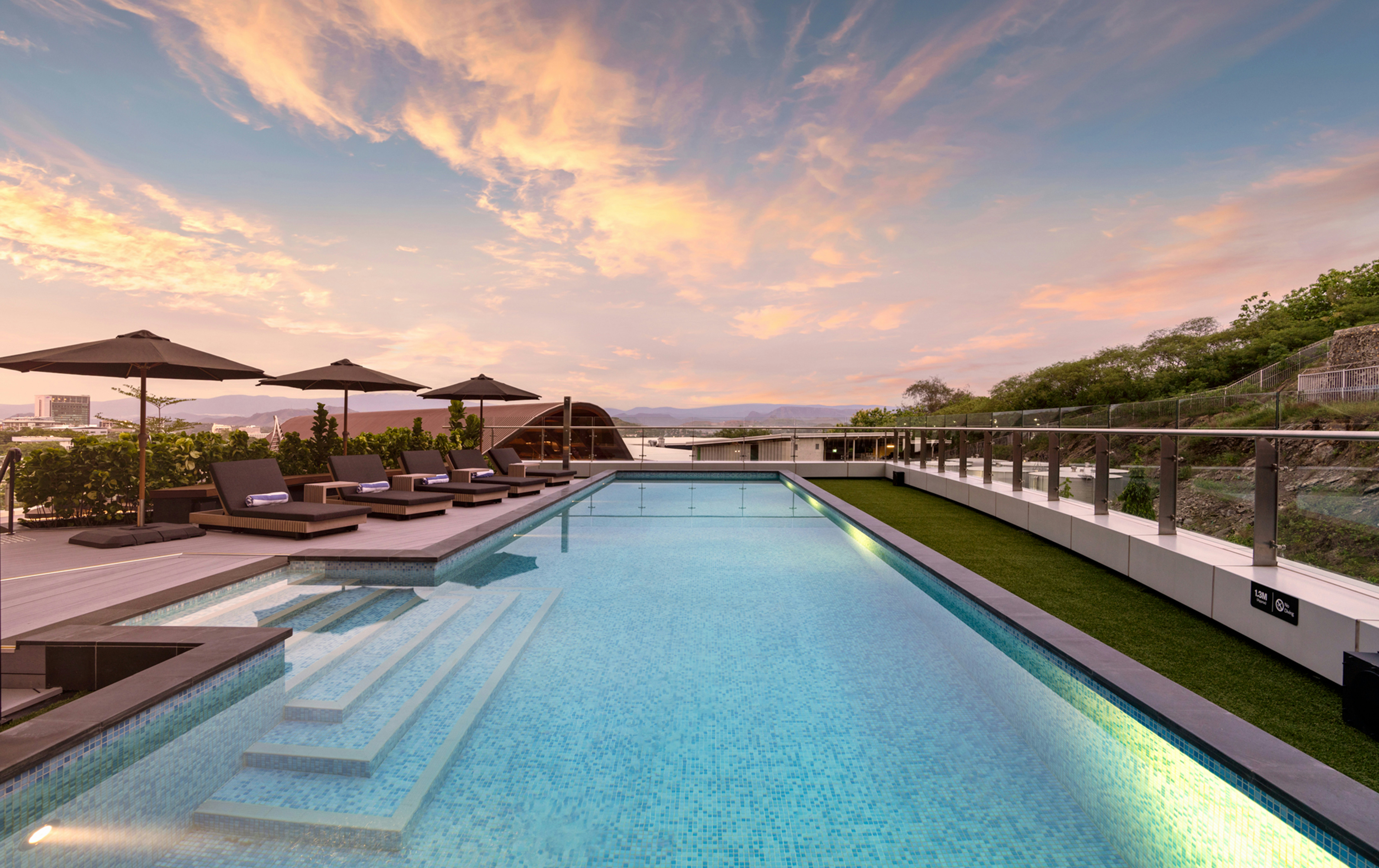 Hilton Port Moresby Papua New Guinea 32/78