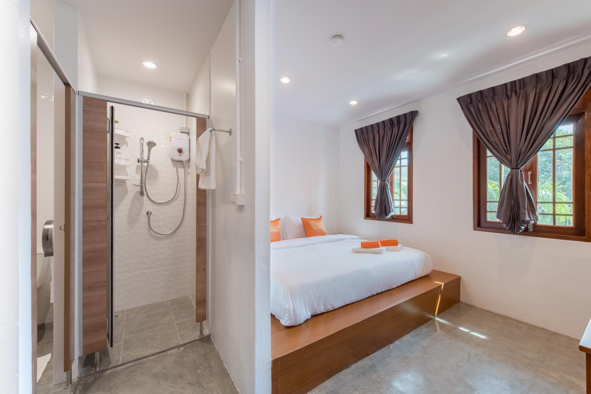 Private, King Bed