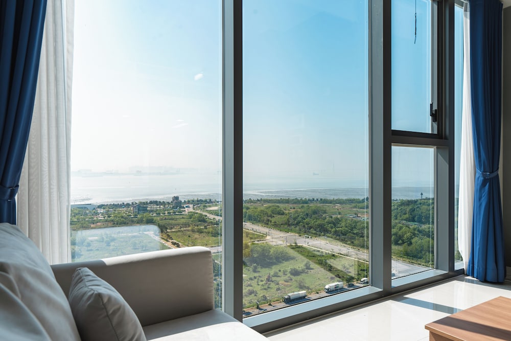 SR Hotel Yeongjong 50/52