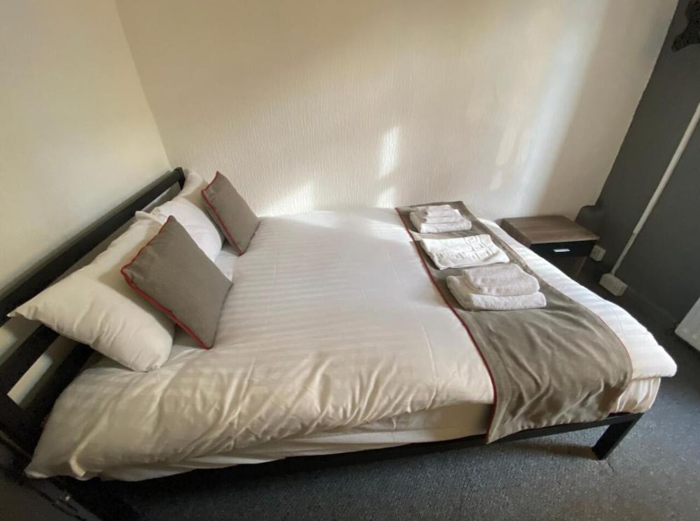 Bank Street Hotel 13/40
