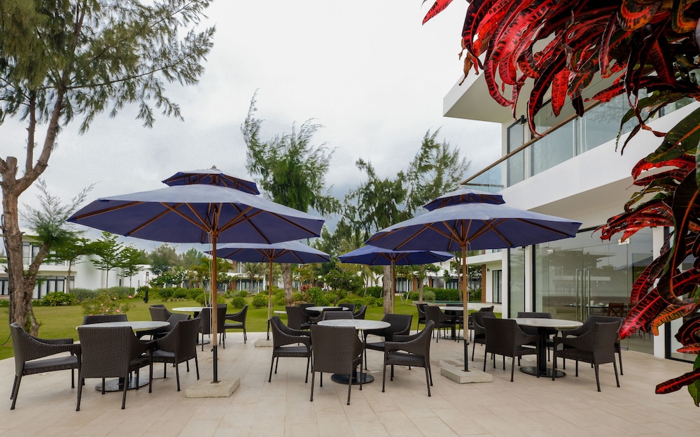 Saint Simeon Resort And Spa 56/70