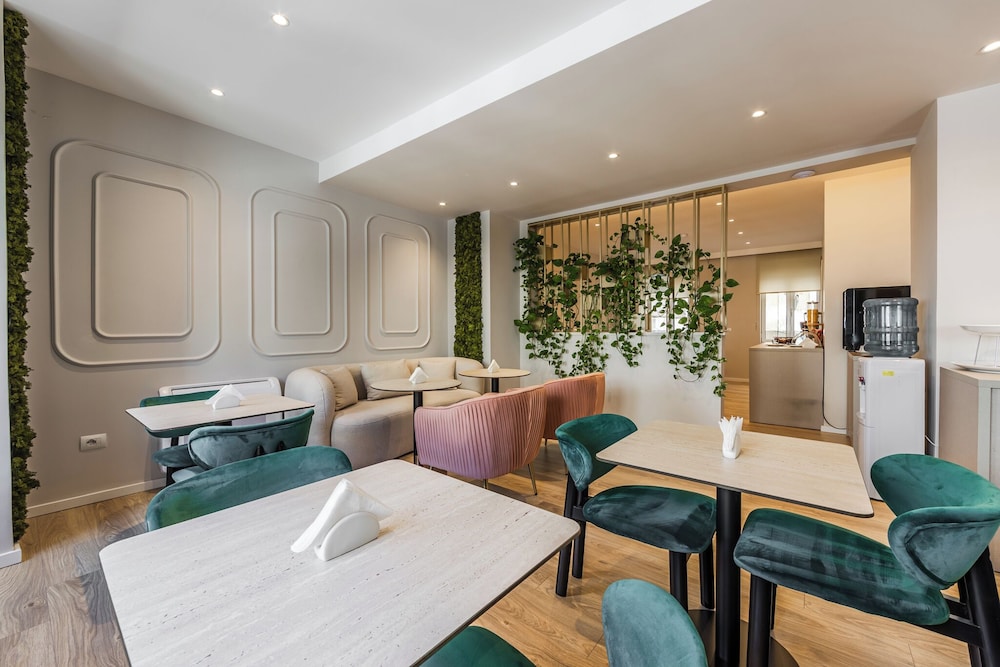 Aquila D Hotel 24/49