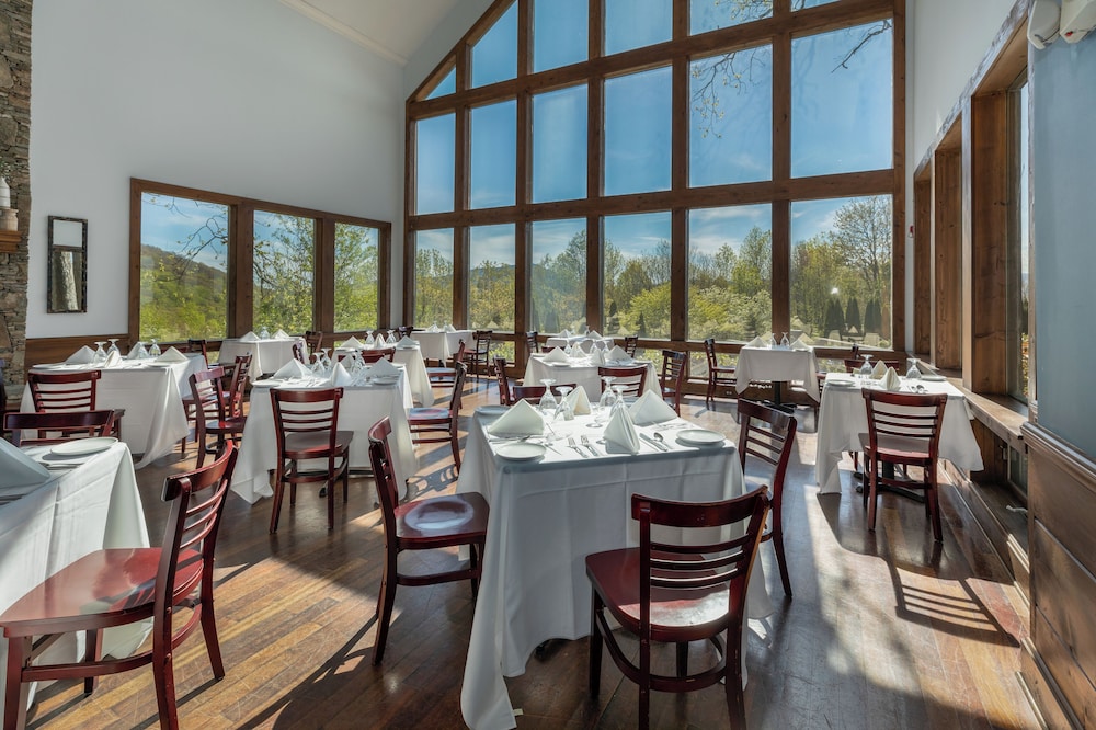 The Inn at Crestwood 48/65
