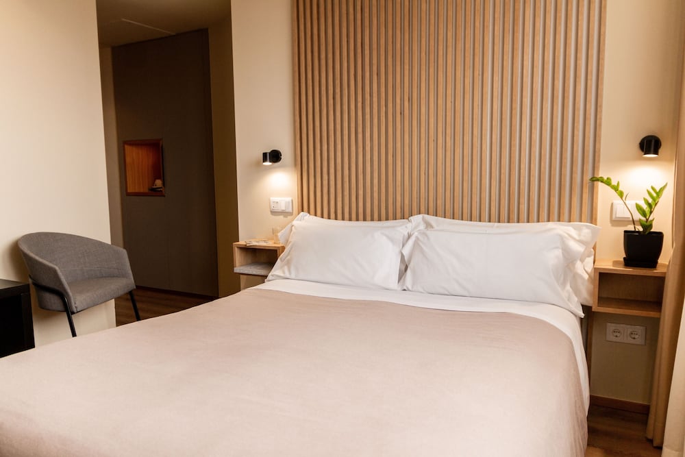 ECONOMY, DOUBLE BED
