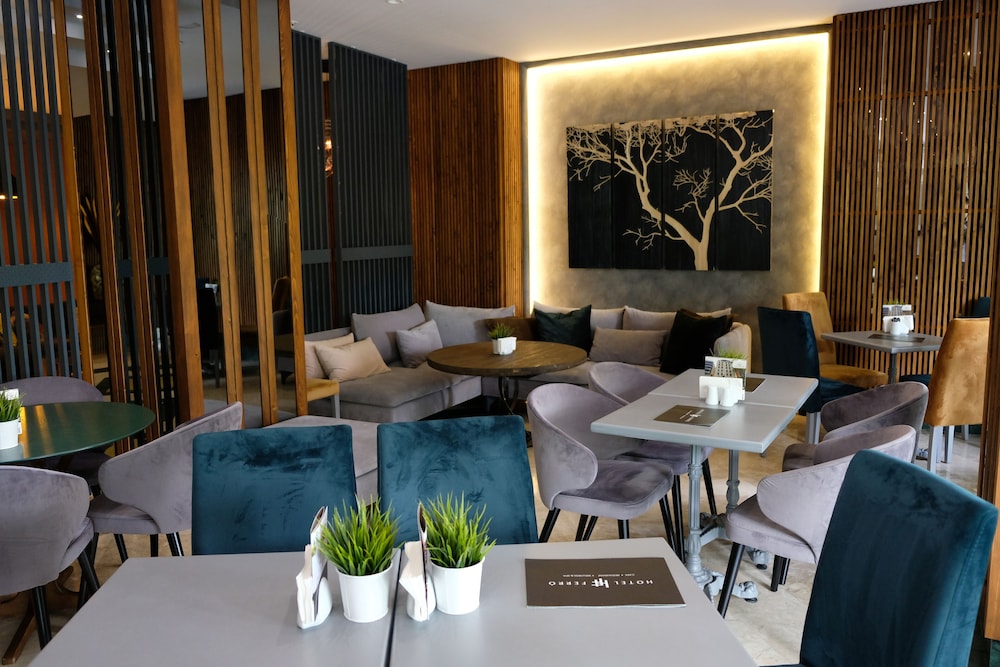 Hotel Ferro 37/50