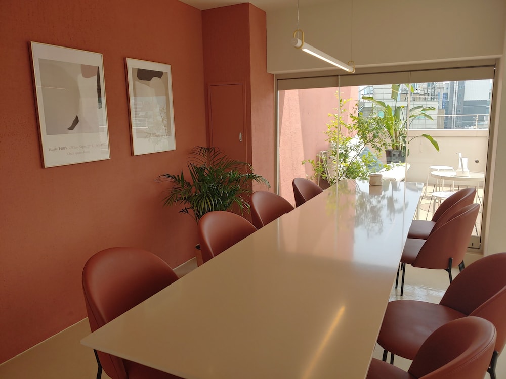 Tong Tong Petit Hotel 30/38