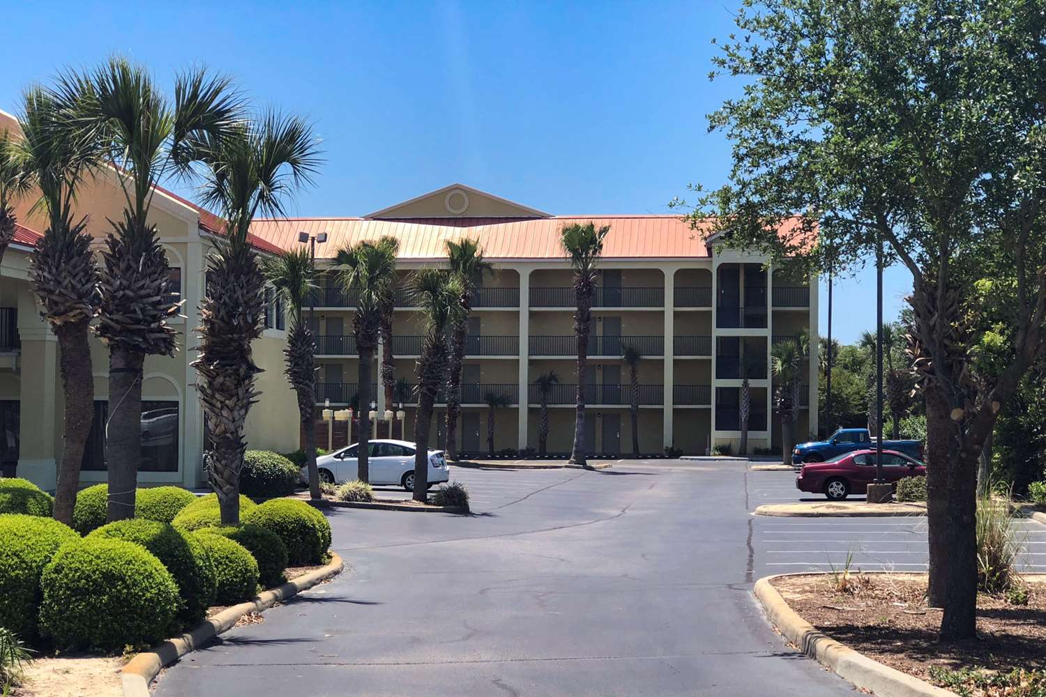 Quality Inn and Suites Miramar Beach 8/8