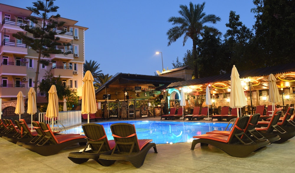 Kleopatra Fatih Hotel 44/50
