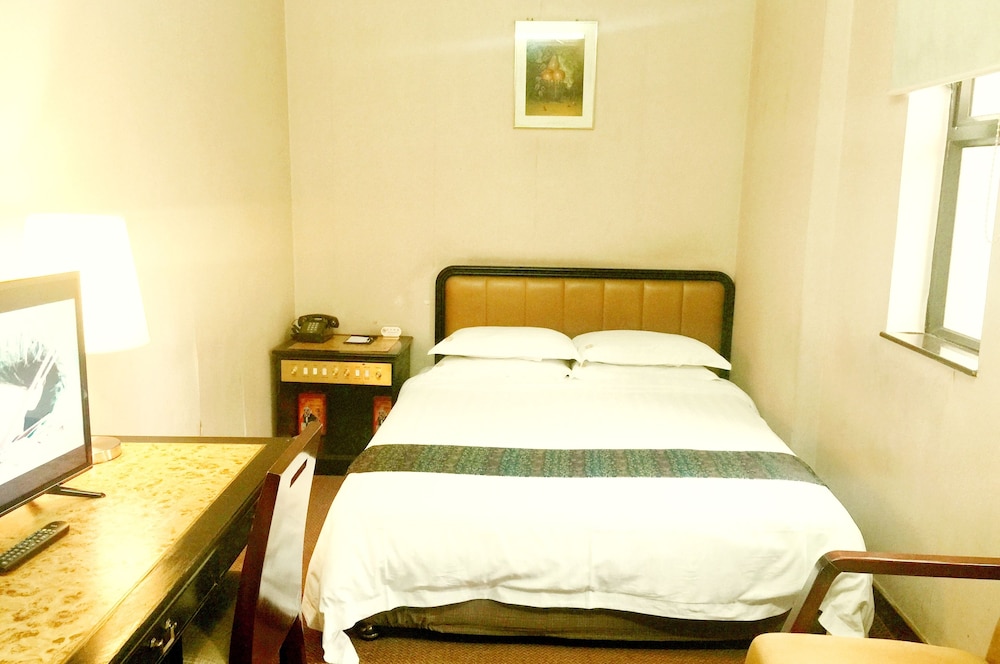 Aiqun Hotel 22/70